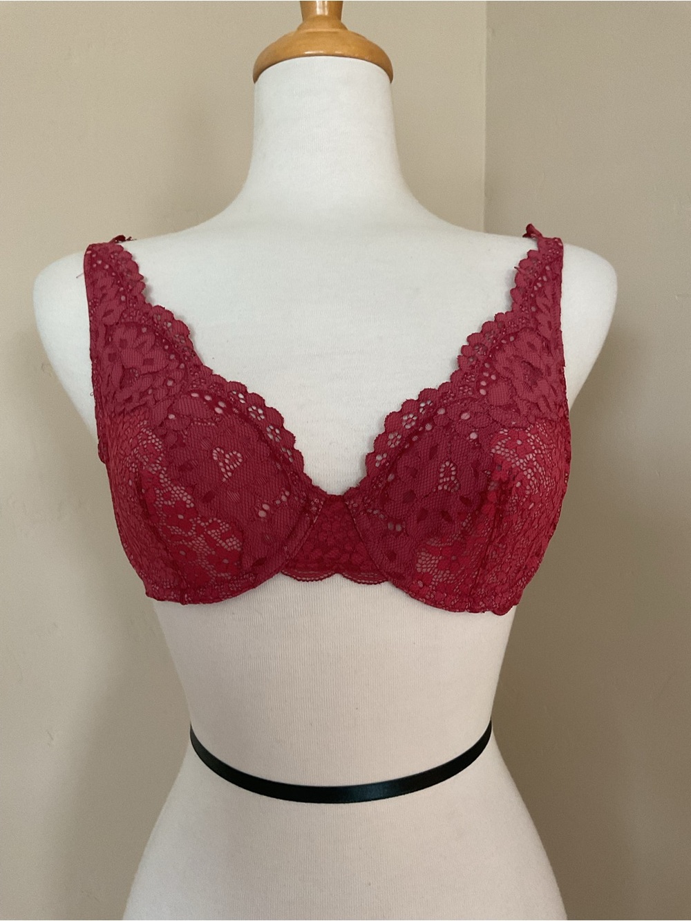 Victorias Secret Unlined Underwire Lace Bra Red Lace
